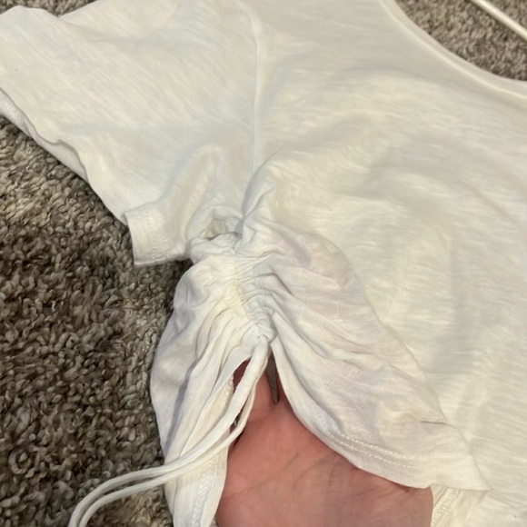 universal threads top - Picture 2 of 3